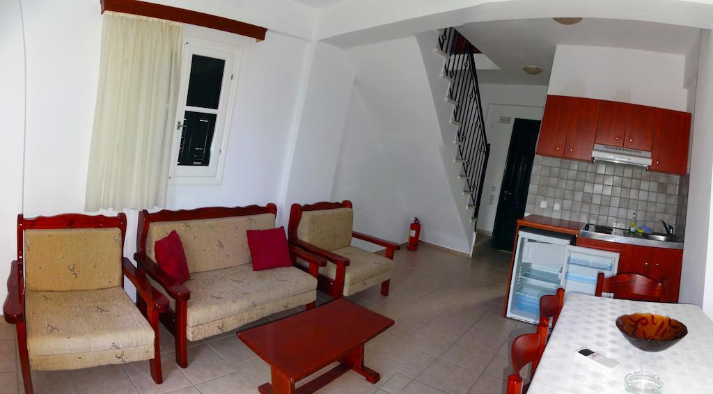 Iriana Village Inn Stavros  Quarto foto